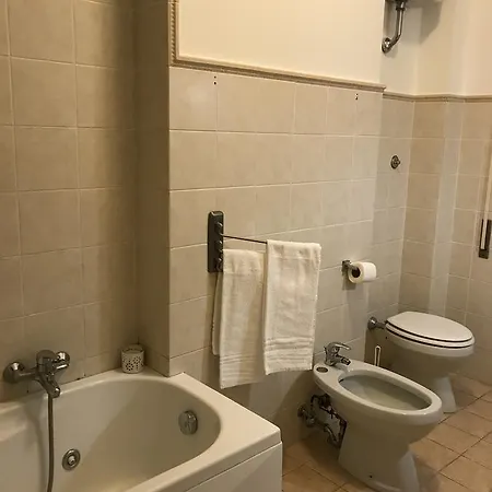 Alis Ideal Oda ve Kahvaltı Roma
