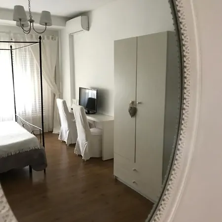 فندق مبيت وإفطار Alis Ideal *